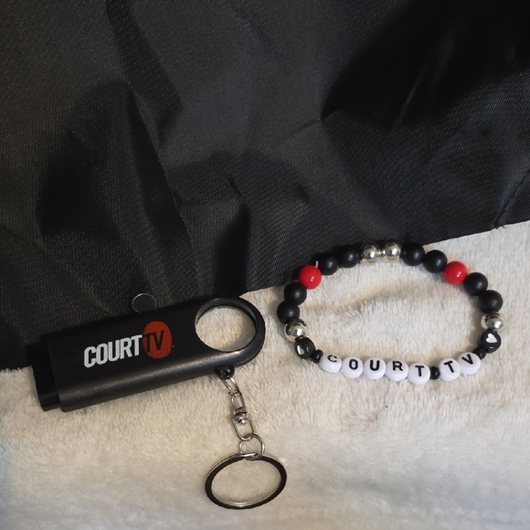 Court TV Black Drawstring Bag with Accessories - Picture 2 of 2